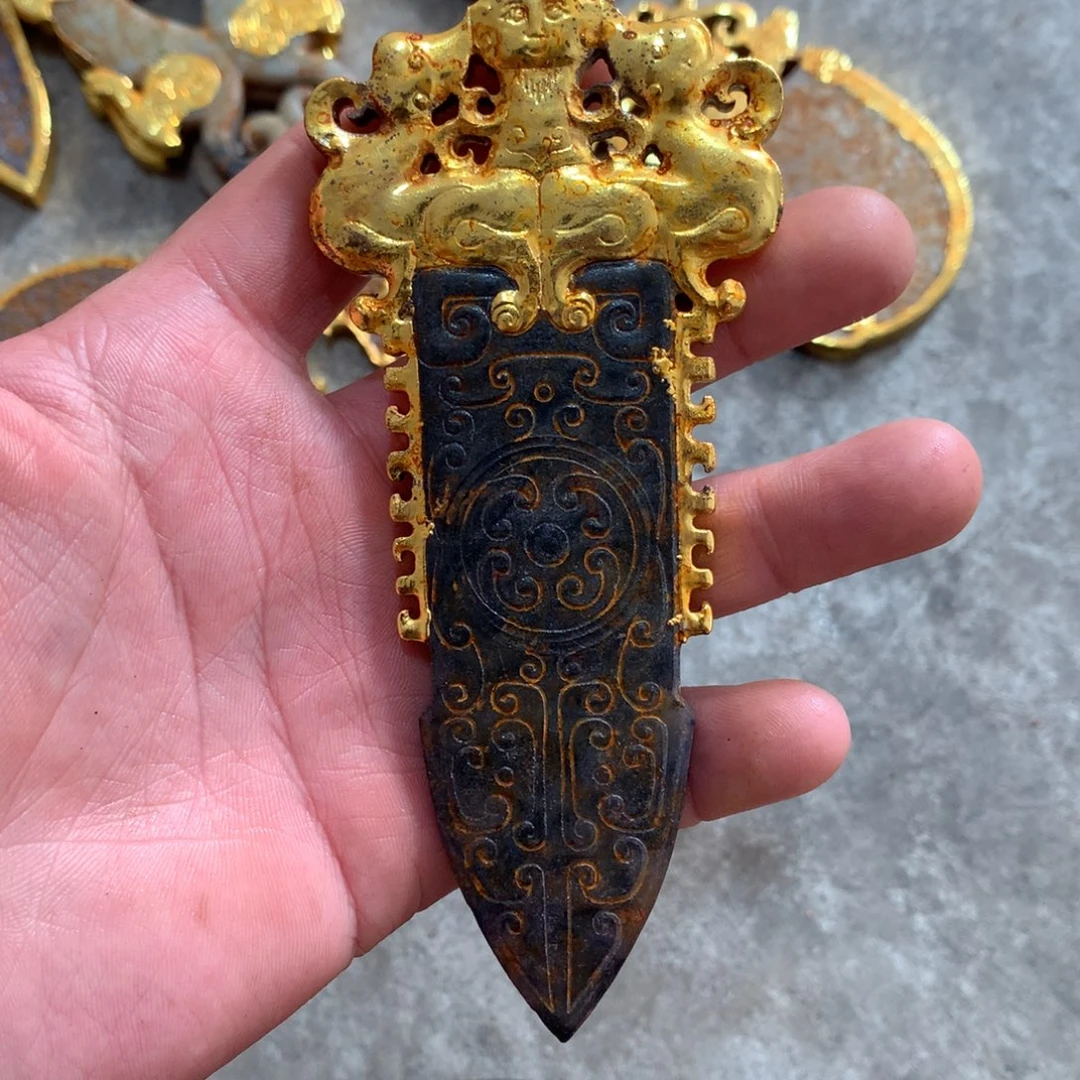 和田玉未镶嵌挂件