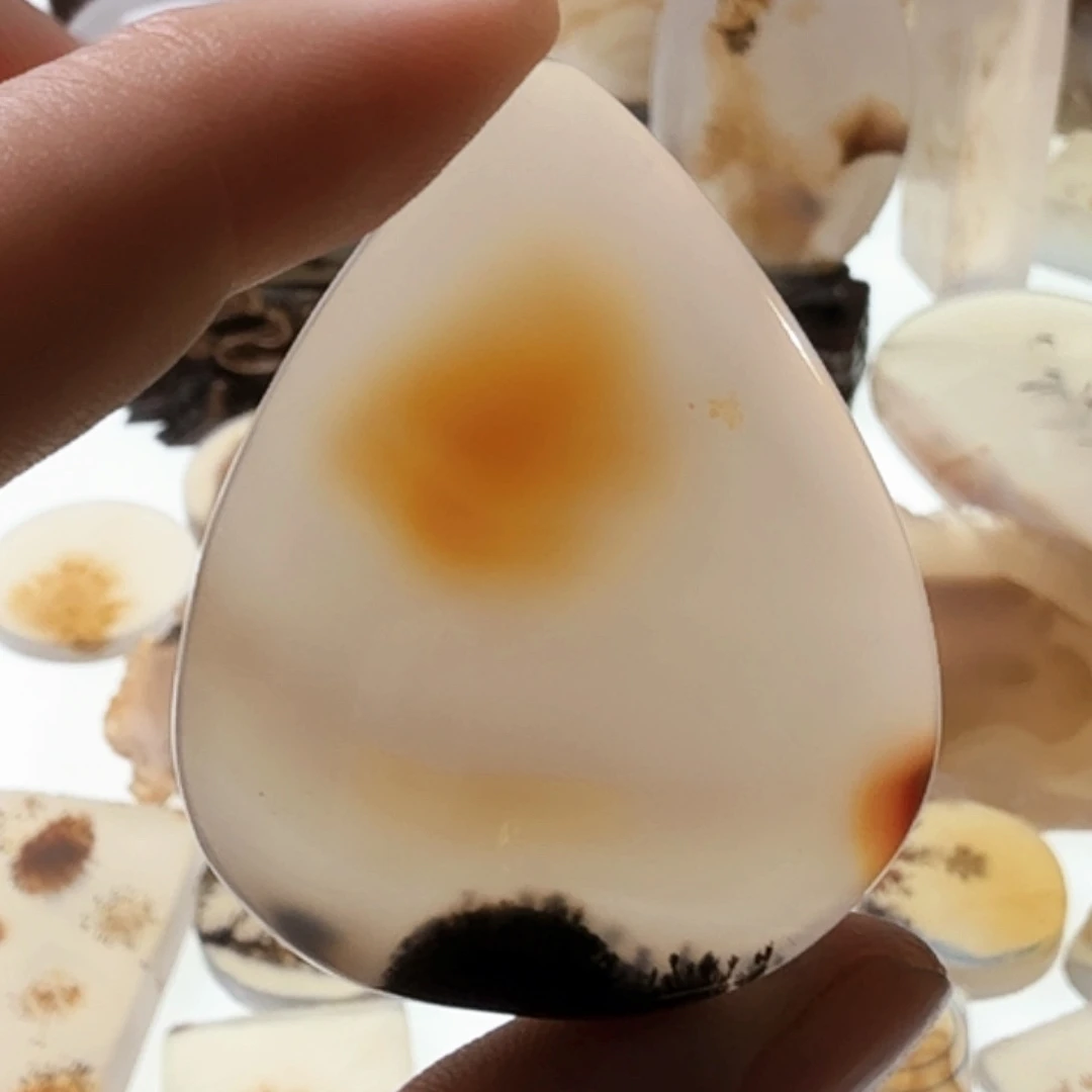 玛瑙/玉髓未镶嵌珠宝半成品