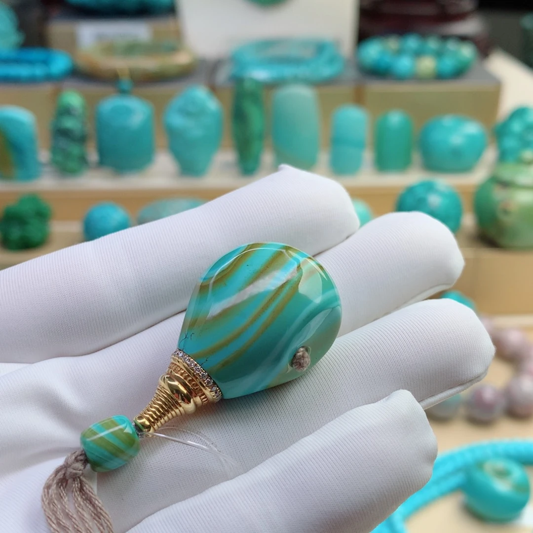 未镶嵌绿松石珠宝奇石