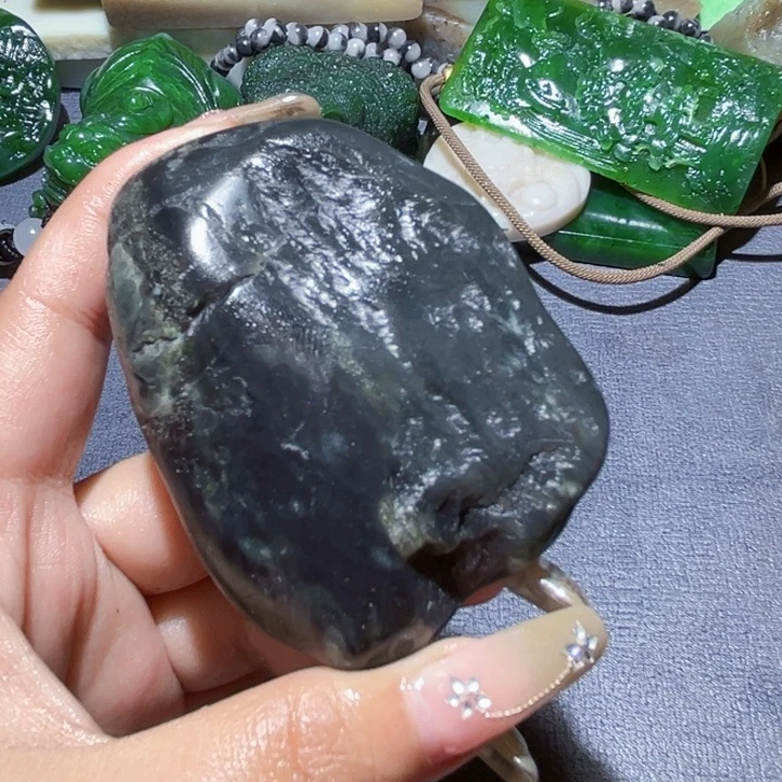 和田玉（糖玉）未镶嵌珠宝奇石