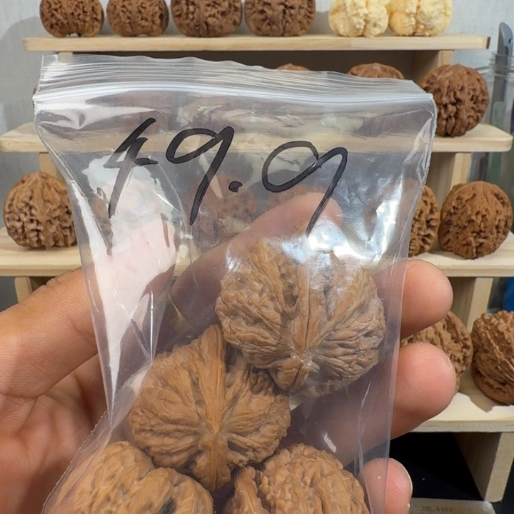 吊坠文玩核桃白狮子微修