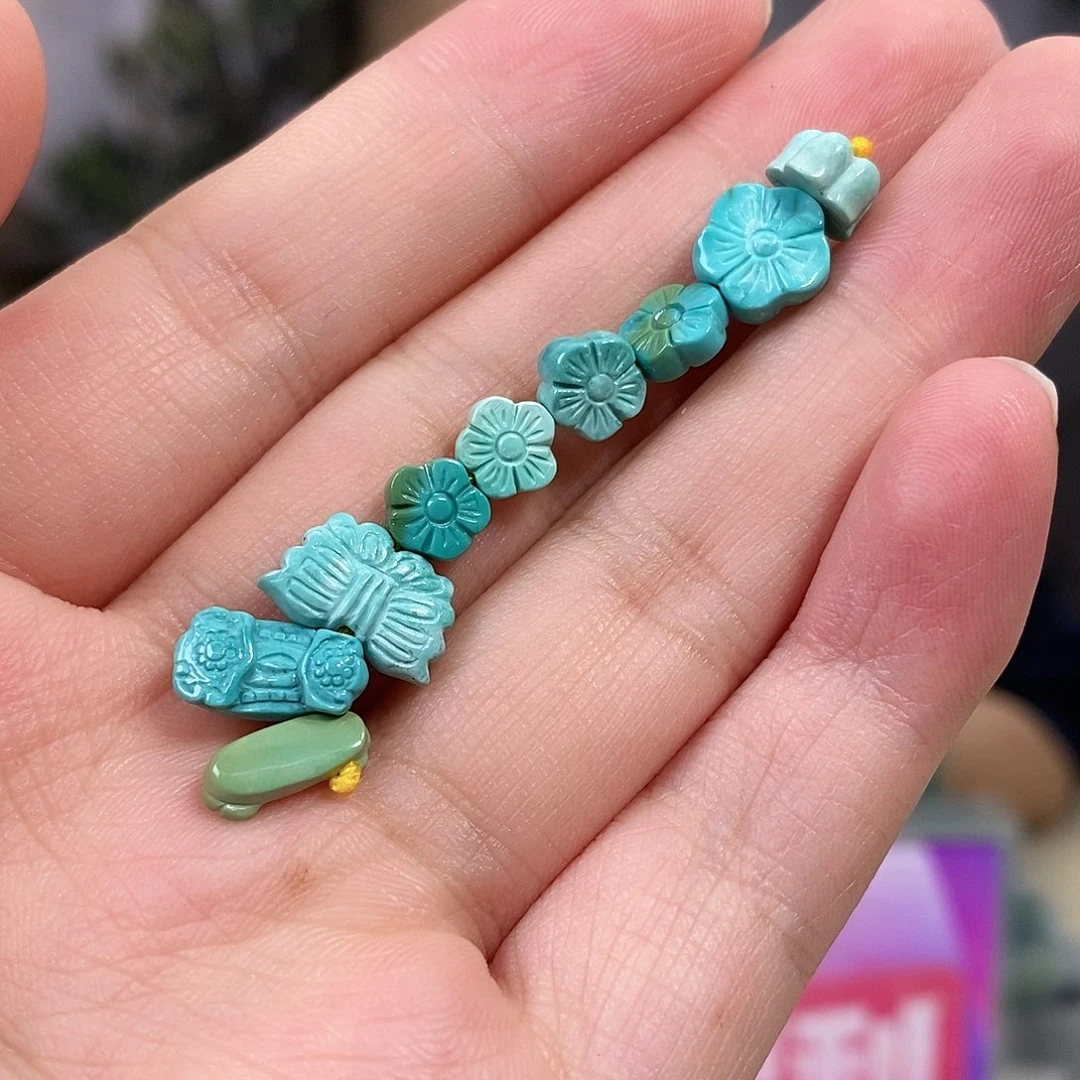 绿松石未镶嵌珠宝奇石