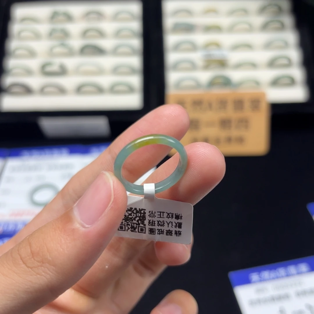 翡翠未镶嵌戒指21港12