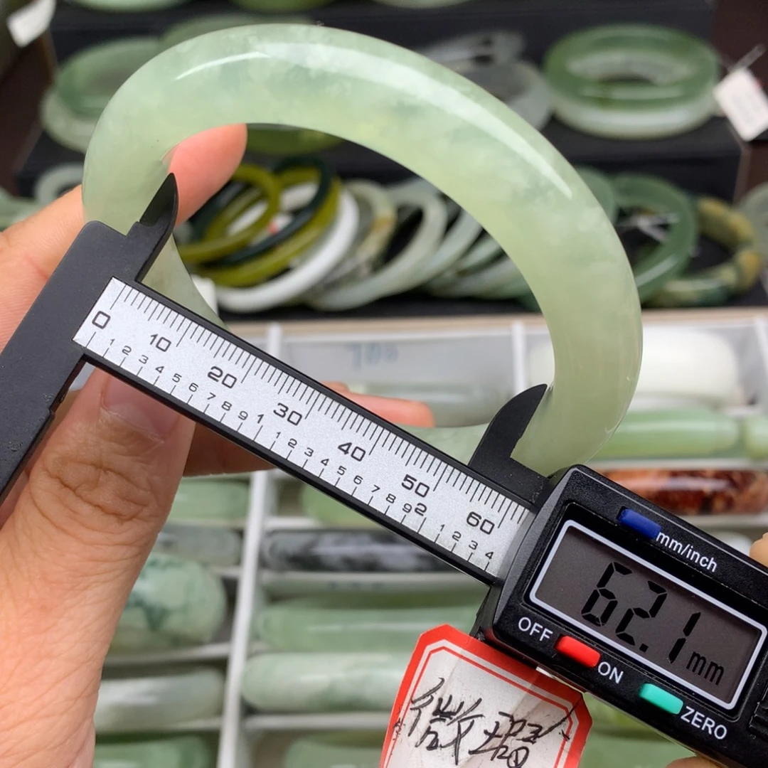 蛇纹石玉未镶嵌手镯716