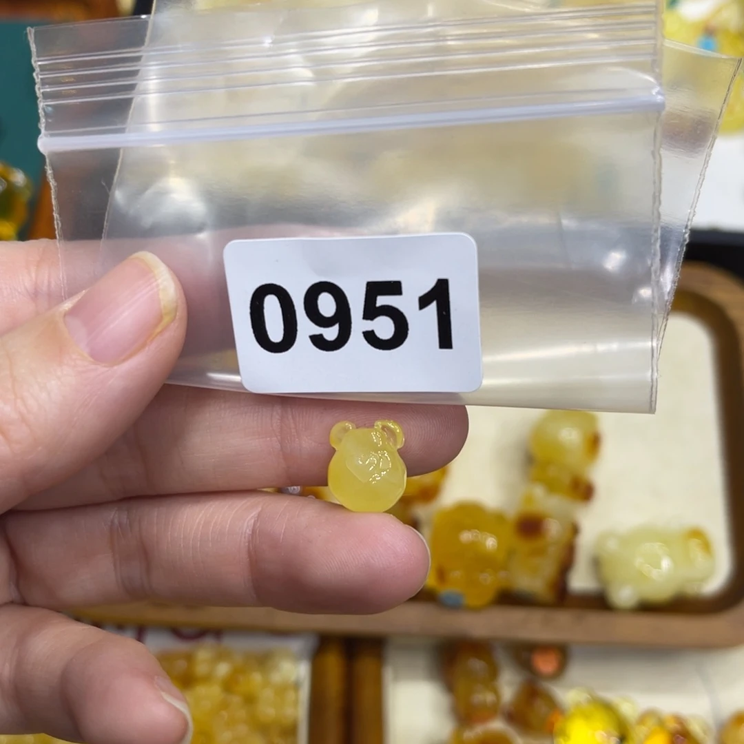 琥珀珠宝奇石未镶嵌