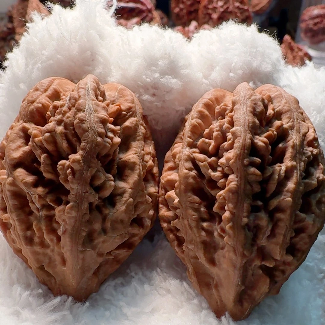 文玩核桃吊坠豆粒塔