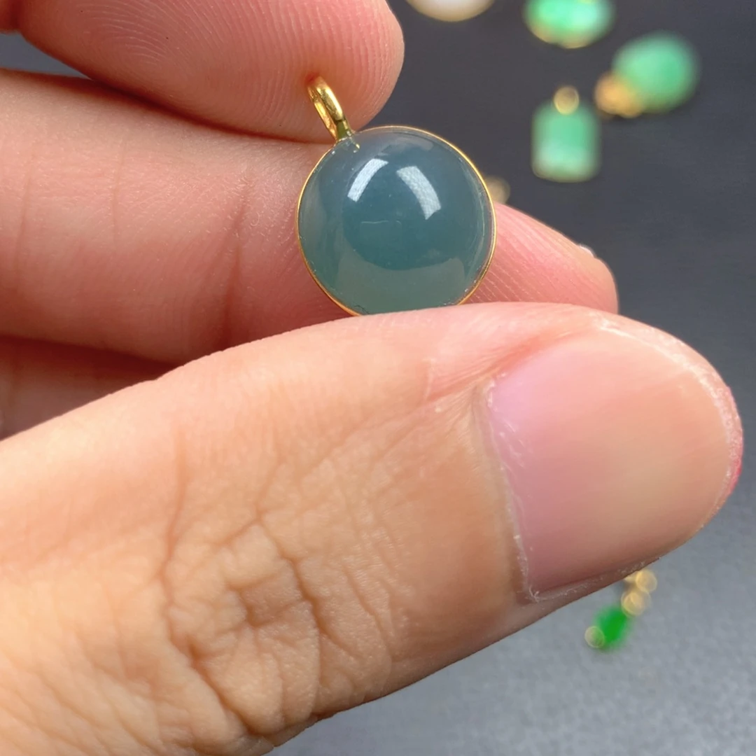 【闪购商品】颈饰18K金镶嵌翡翠翡翠
