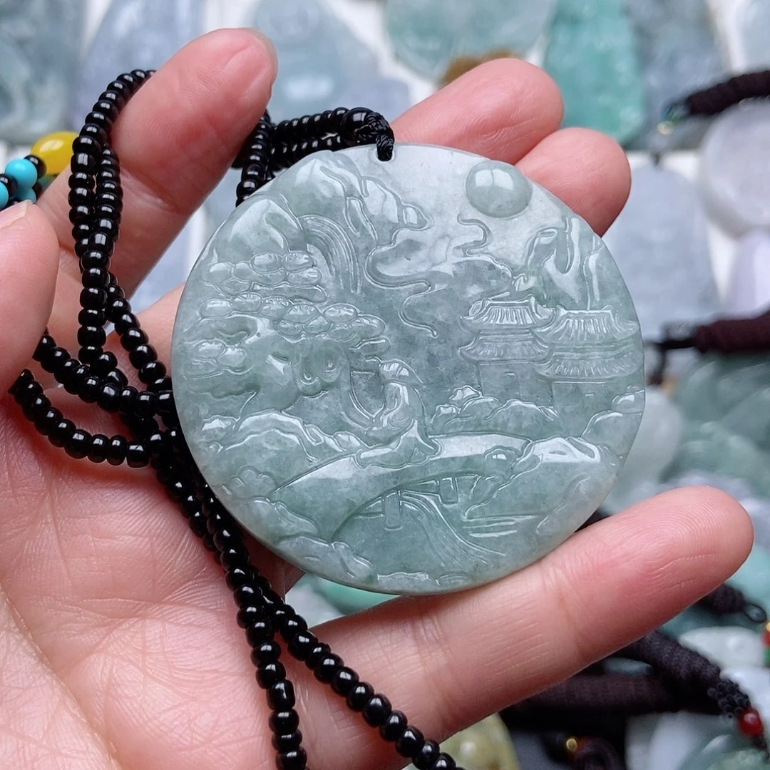 翡翠颈饰未镶嵌翡翠