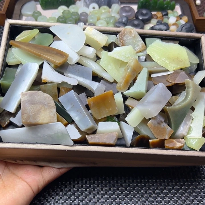 未镶嵌和田玉（糖玉）珠宝半成品