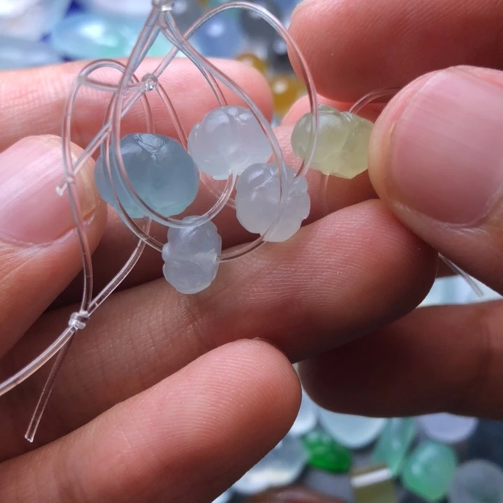 定制翡翠未镶嵌挂件