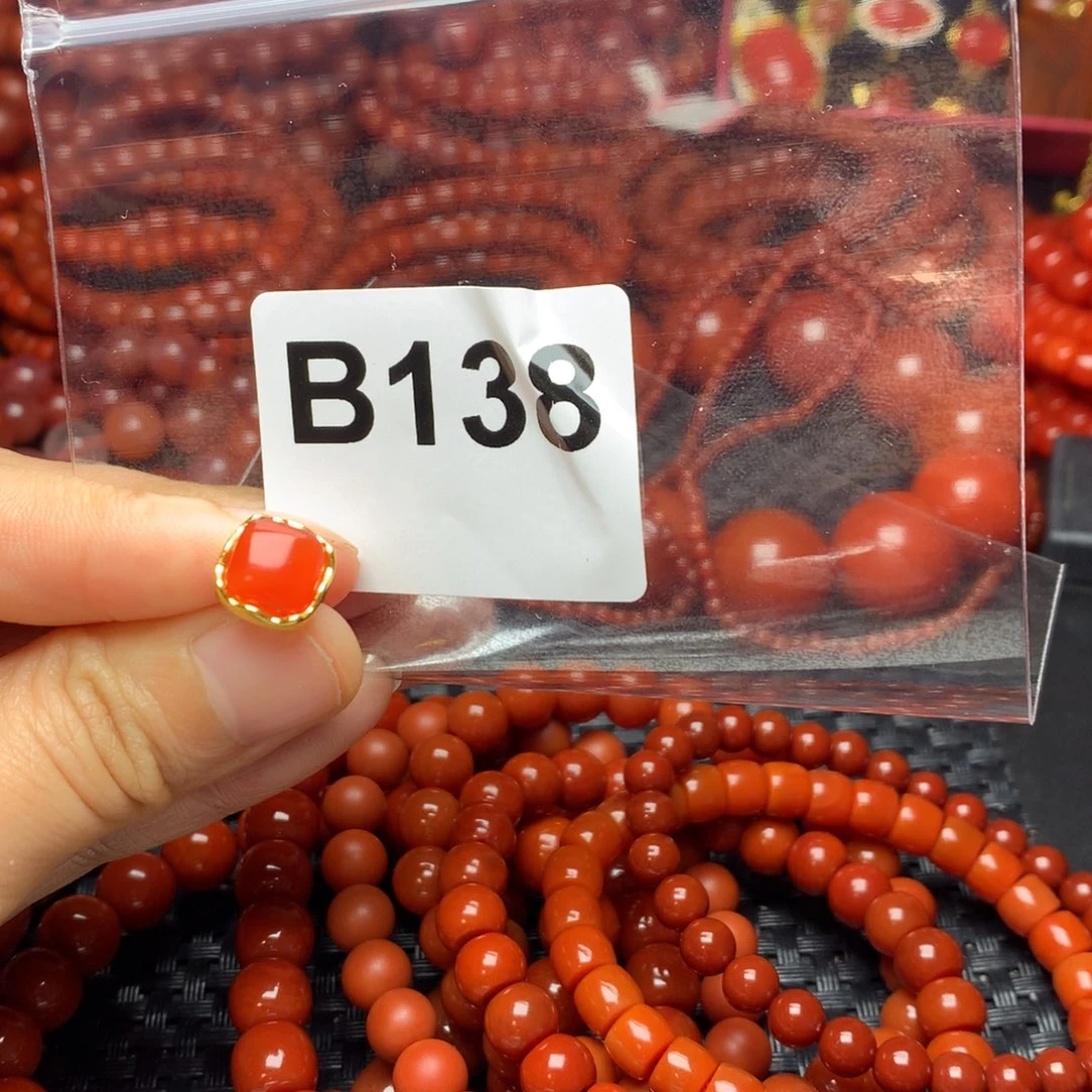 知***乐南红玛瑙未镶嵌手链