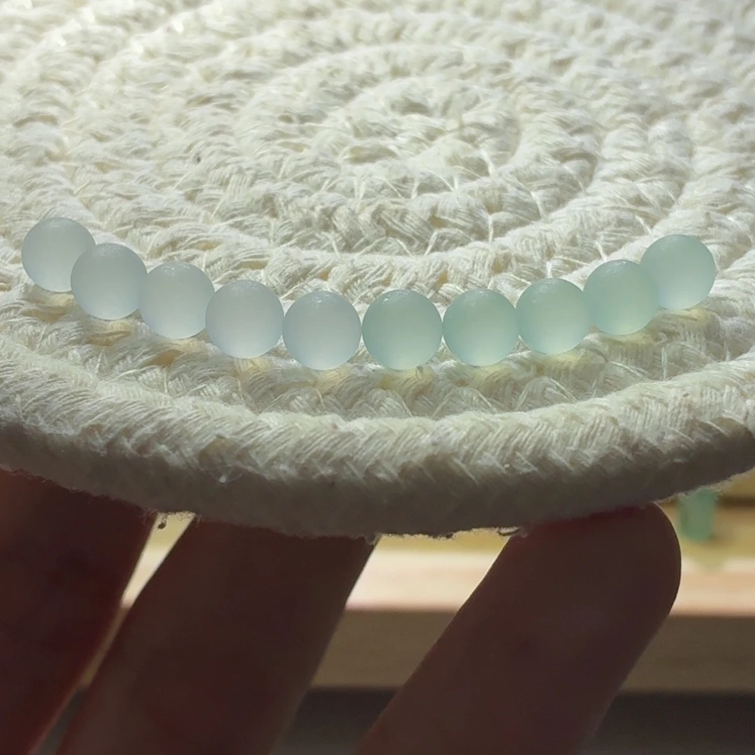 双***密定制翡翠未镶嵌卡6毛货打孔不鉴赏