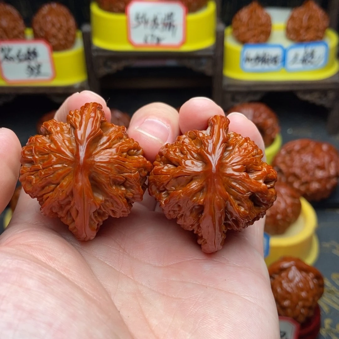 文玩核桃吊坠42虎