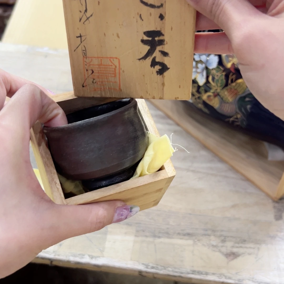 瓷片K****?陶瓷制品厂及纺织印染