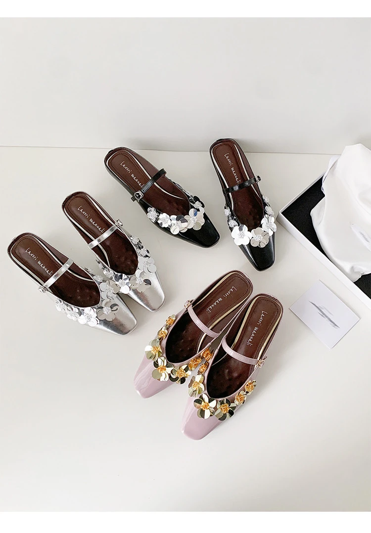 77低跟韩版包头凉鞋气质百搭花朵仙女风3厘米跟高小方头浅口半拖