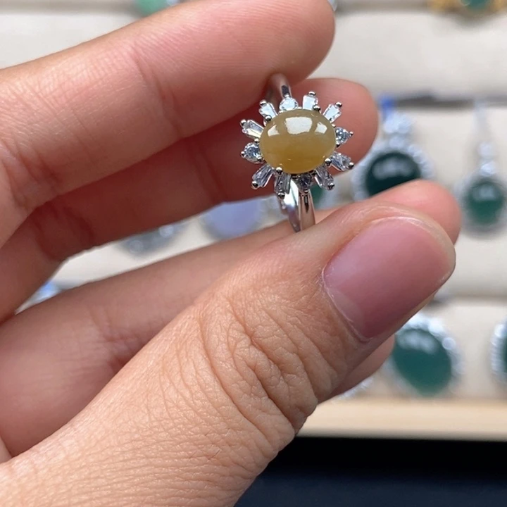 翡翠未镶嵌戒指戒指