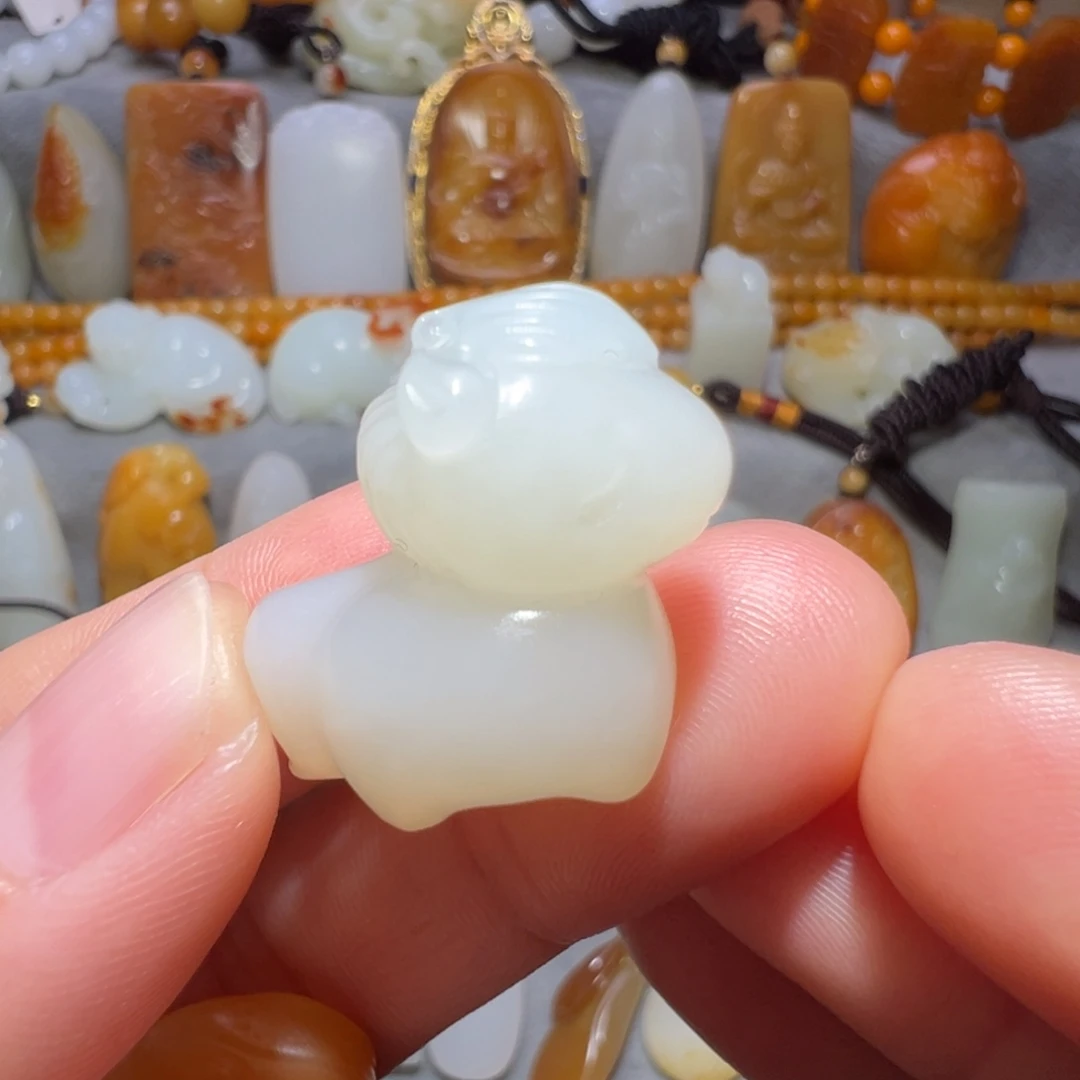 和田玉未镶嵌挂件