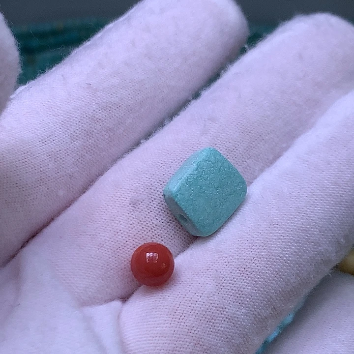 南红玛瑙未镶嵌珠宝奇石
