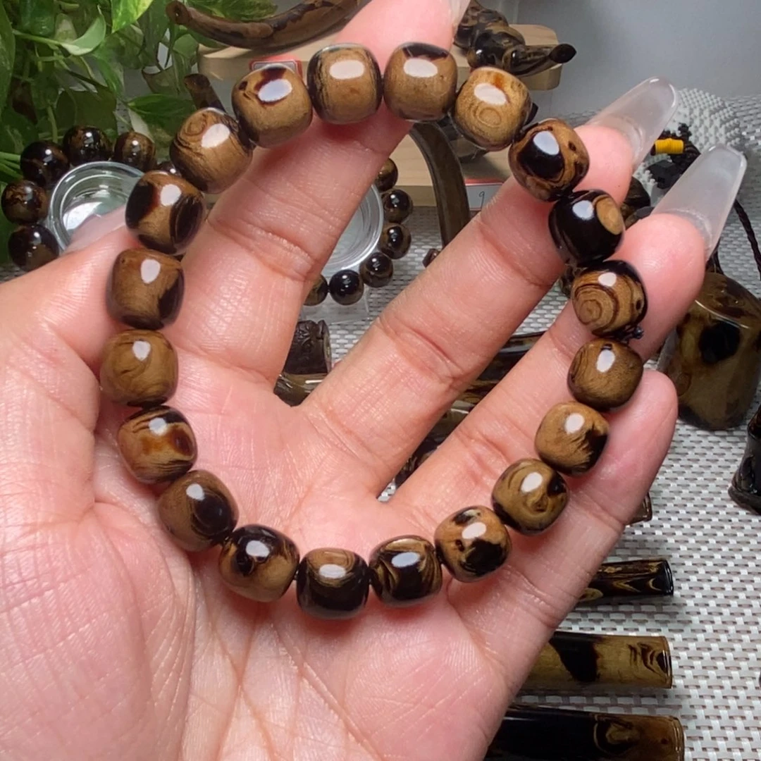 杨***师大果紫檀（缅甸花梨）柳柳手串