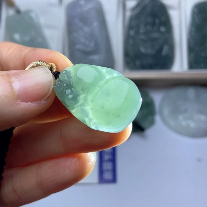 翡翠未镶嵌挂件翡翠