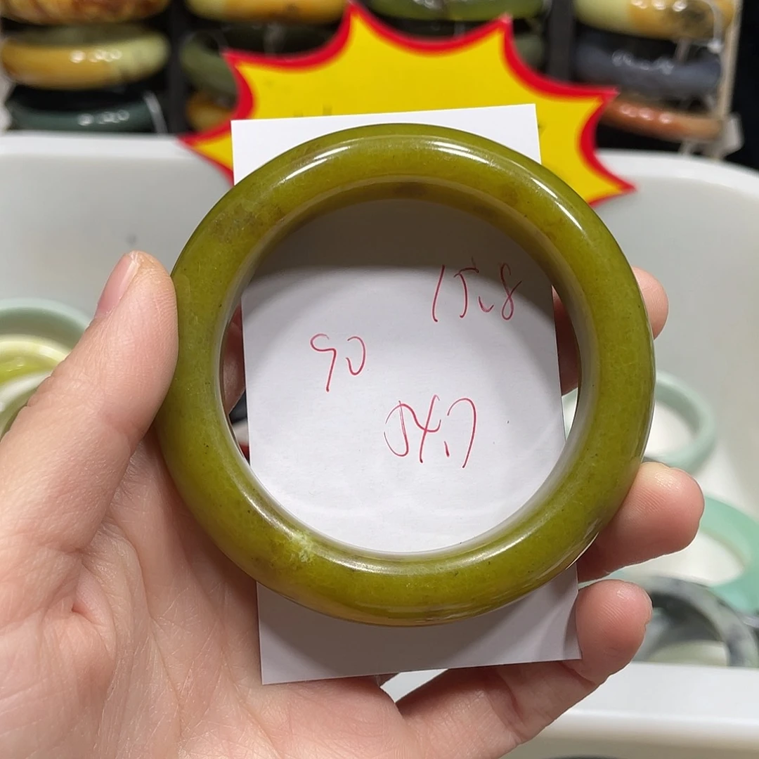 蛇纹石玉手镯未镶嵌