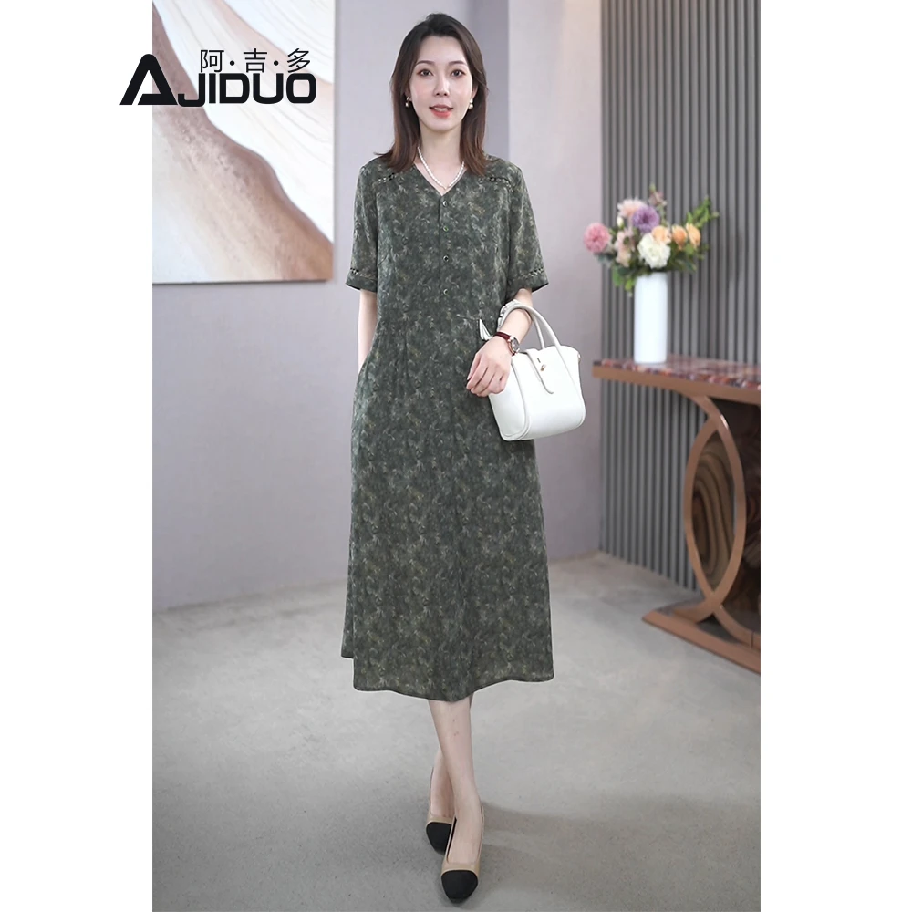 灰绿色v领连衣裙女夏装新款显瘦妈妈装假日风镂空碎花裙子A21871