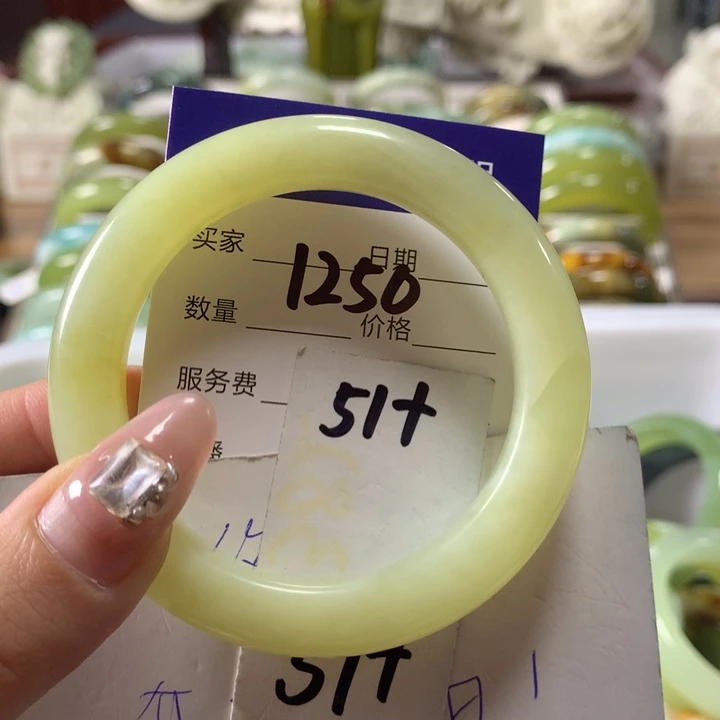 蛇纹石玉手镯未镶嵌1250