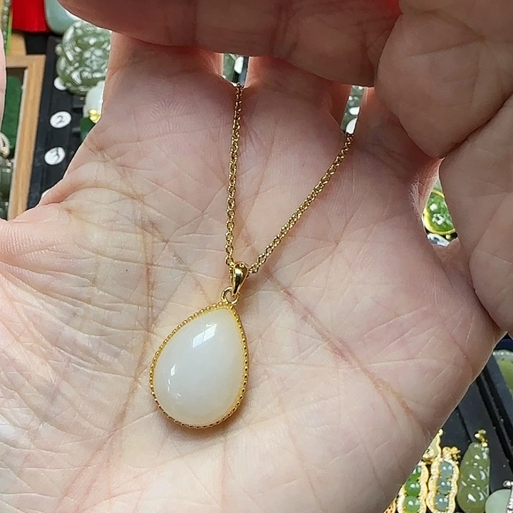 吊坠(赠链)银S925镶嵌和田玉