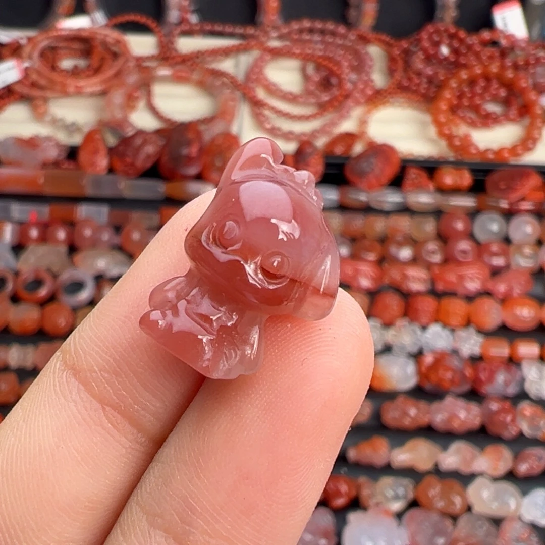 南红玛瑙未镶嵌颈饰帕恰狗