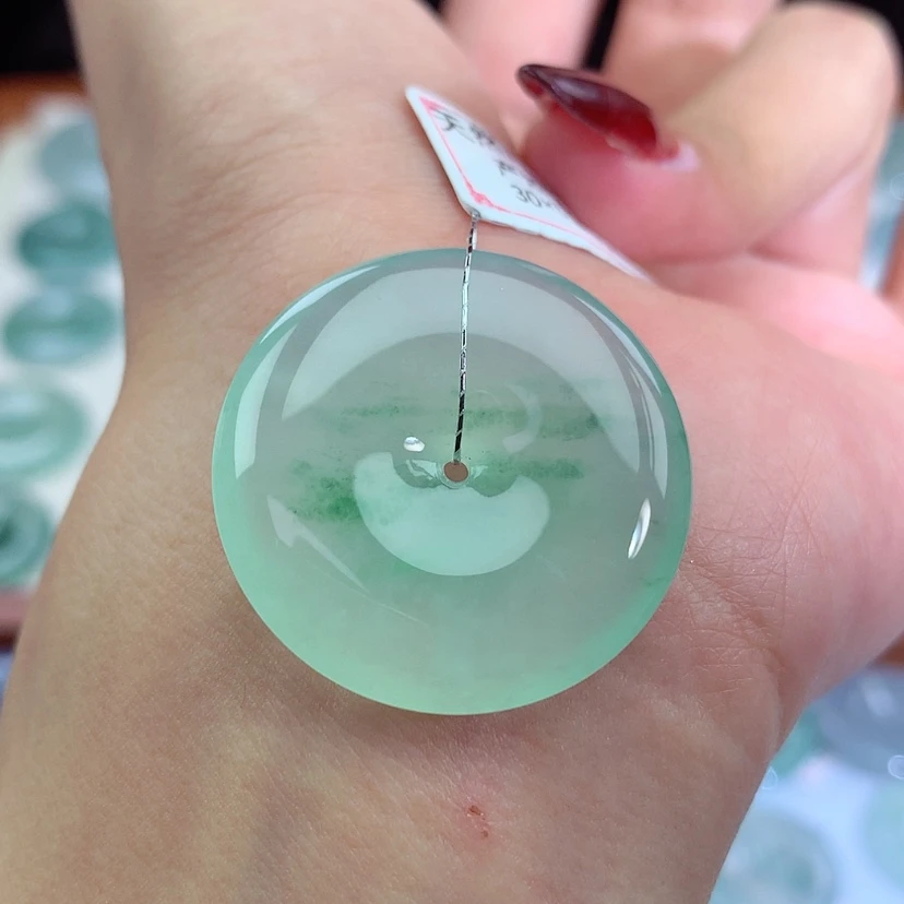 【闪购商品】翡翠吊坠(不含链)未镶嵌