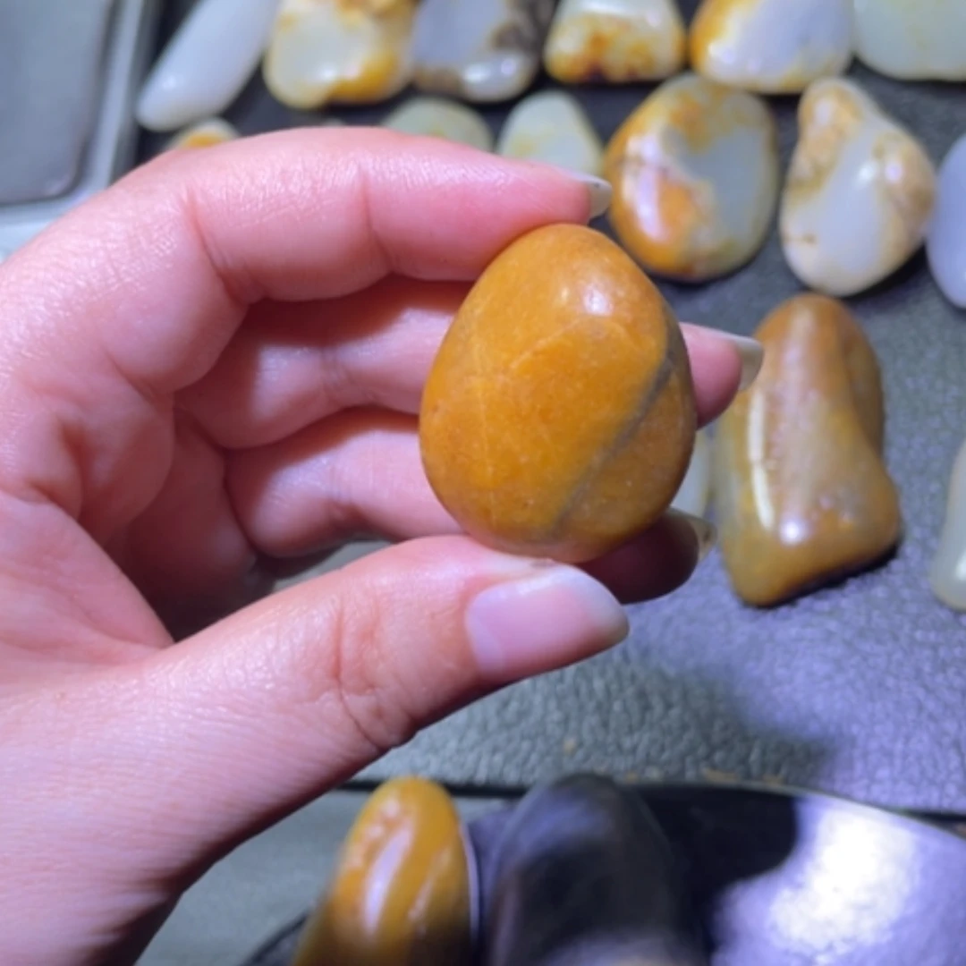 【闪购商品】颈饰未镶嵌和田玉（子料）城**事