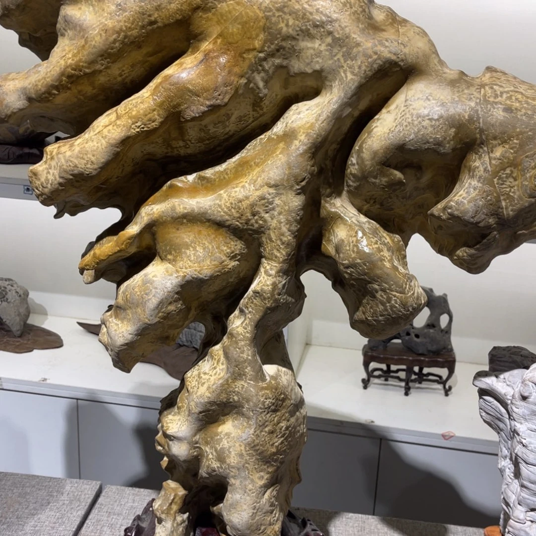 行***·石材灵璧石桥村的一个