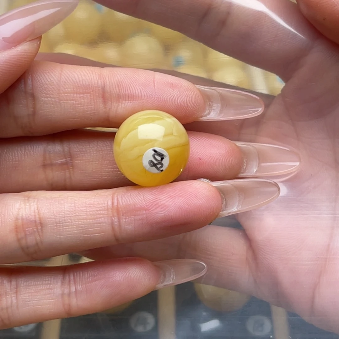 S***-裸石琥珀未镶嵌蜜蜡圆珠 思思