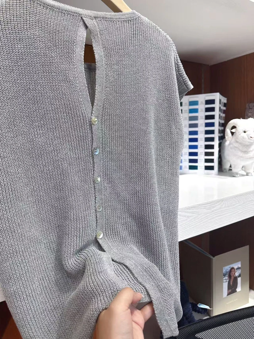 欧灰坎肩/设计感后开微露背镂空薄款透气显瘦气质坎肩短袖90422