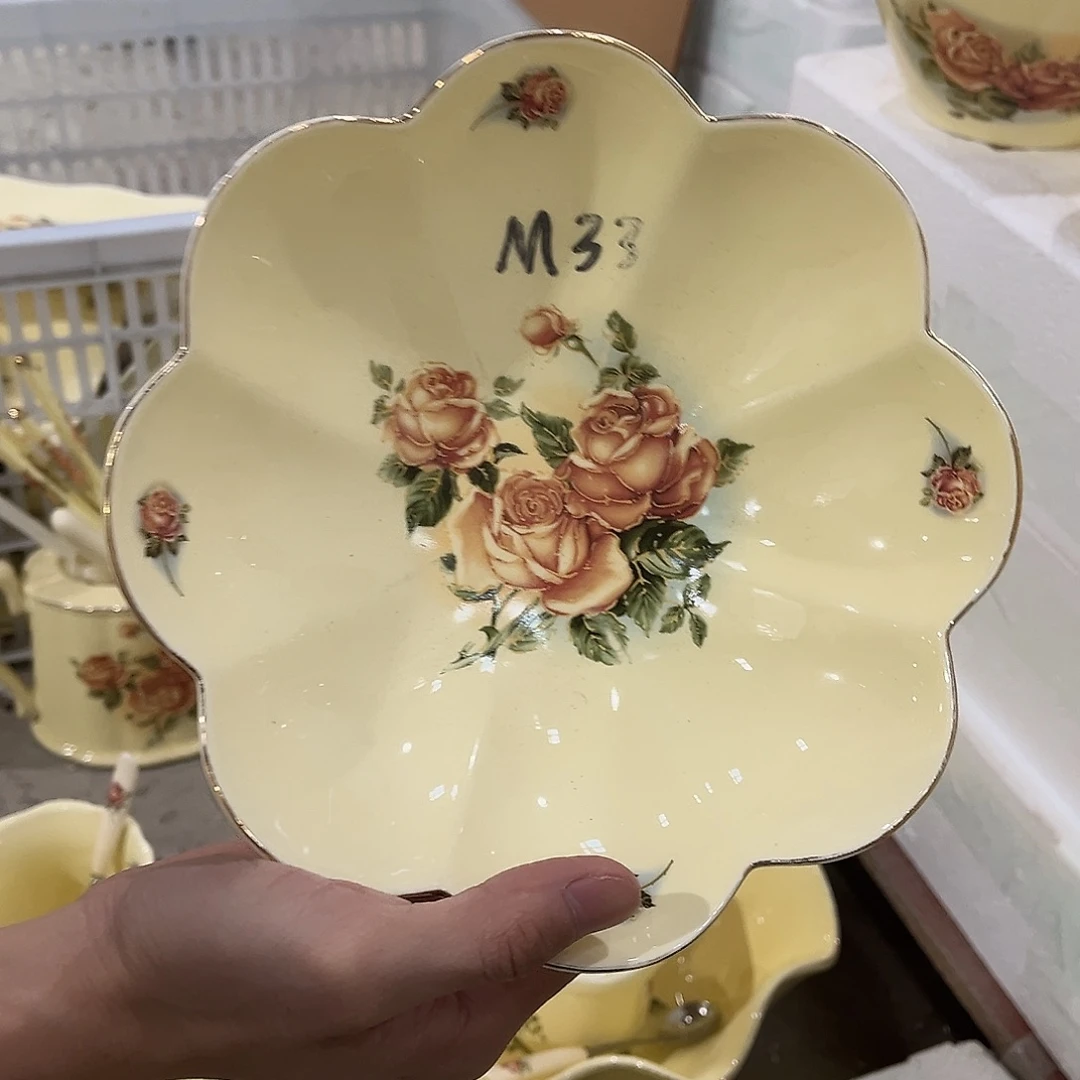 星博陶瓷有限公司2个