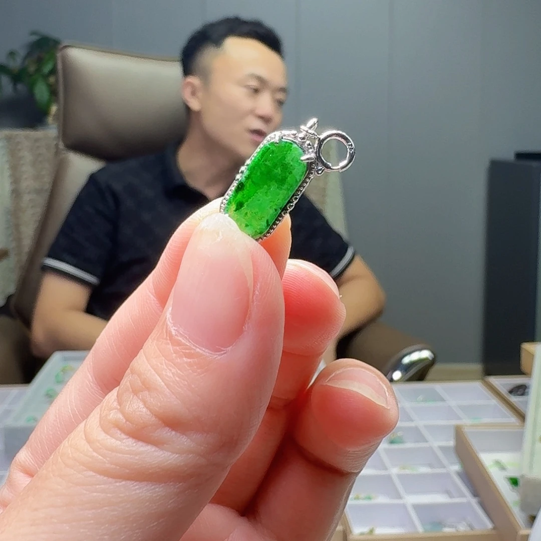 翡翠银S925镶嵌吊坠(不含链)多样性发货其一
