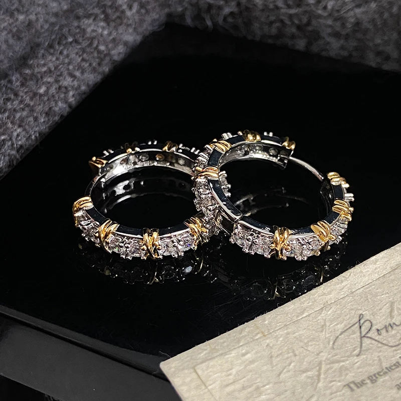 铜合金耳饰 撞色满锆耳圈新款双色圈圈高级感耳扣经典时髦款气质