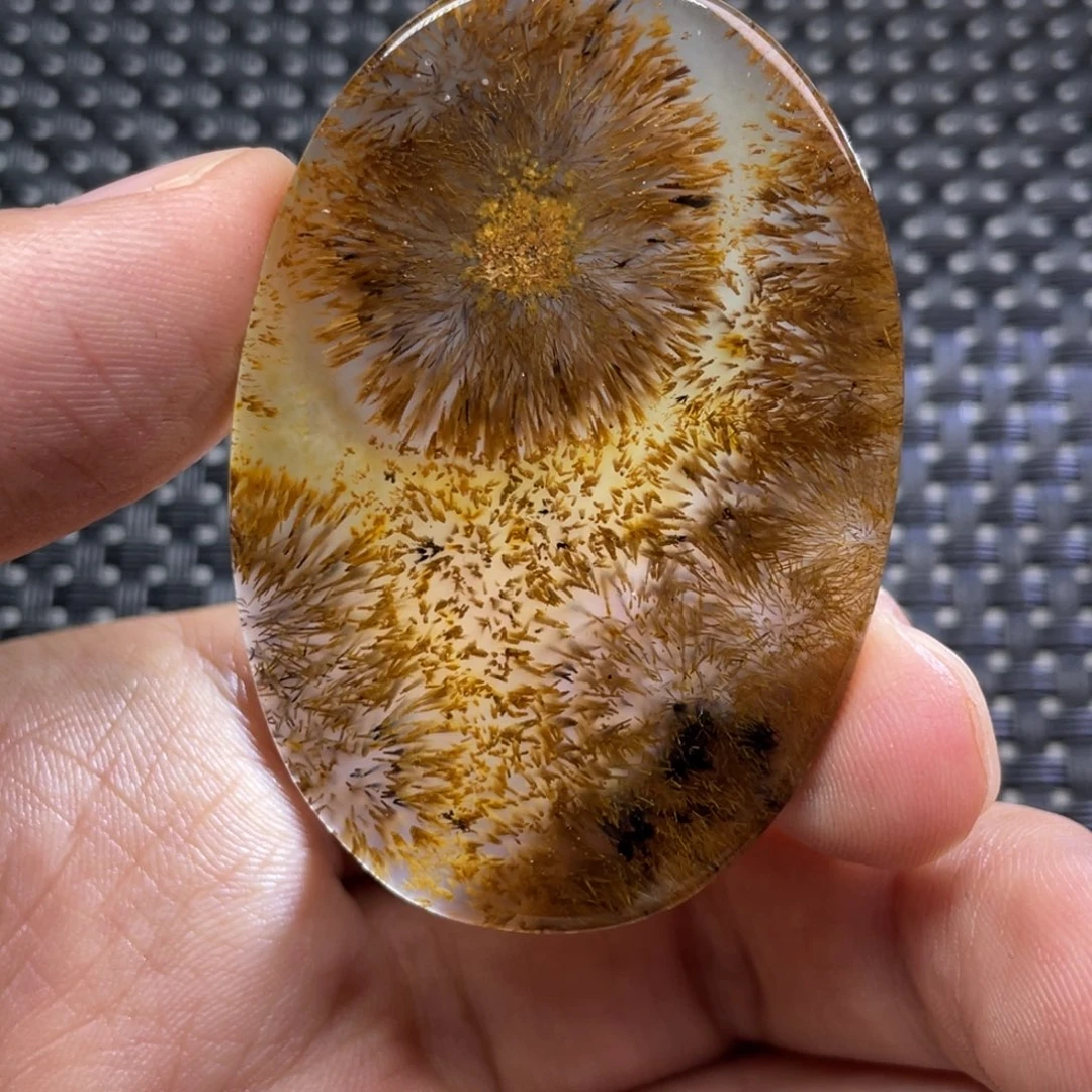 未镶嵌颈饰玛瑙/玉髓一*田