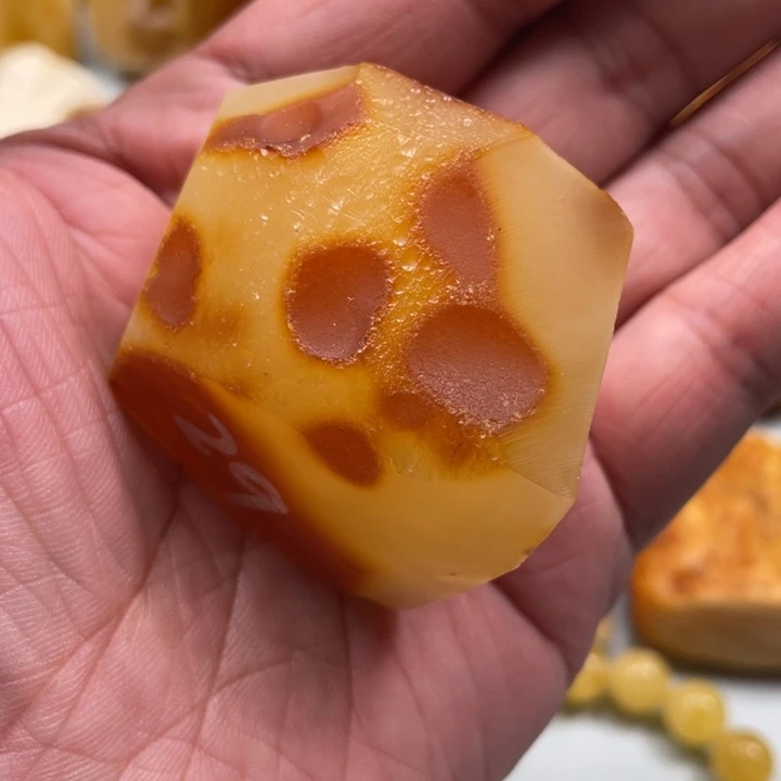 定制琥珀未镶嵌琥珀蜜蜡原石定制