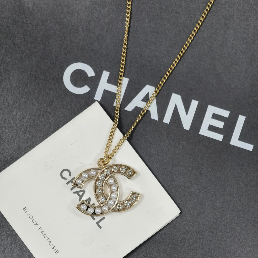 99新 Chanel/香奈儿 项链半钻半珠珠时尚精致