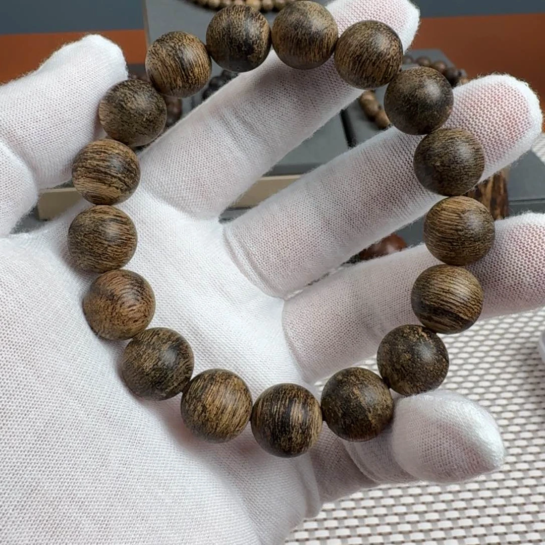 沉香手串正区达拉干沉香手串19.4克