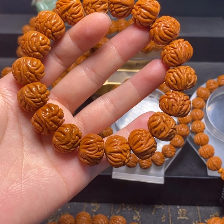 桃核手串龙鳞金蟾纹手串