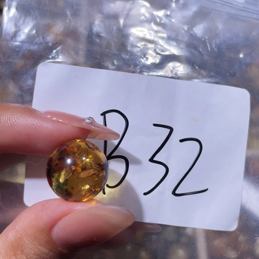 白***糖未镶嵌琥珀裸石14.8福利