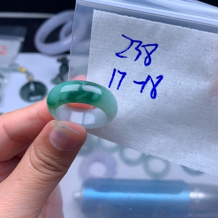 紫***未镶嵌戒指翡翠戒圈