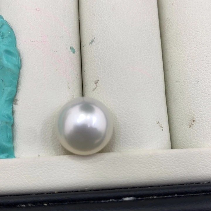 海水珍珠耳饰未镶嵌澳白正圆款后几乎无暇12.3mm292