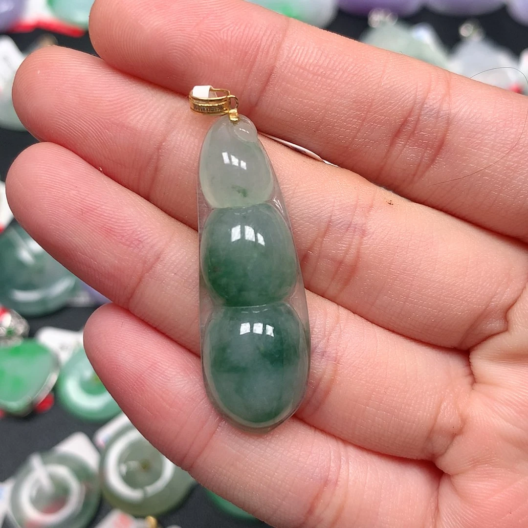 颈饰18K金镶嵌翡翠翡翠吊坠