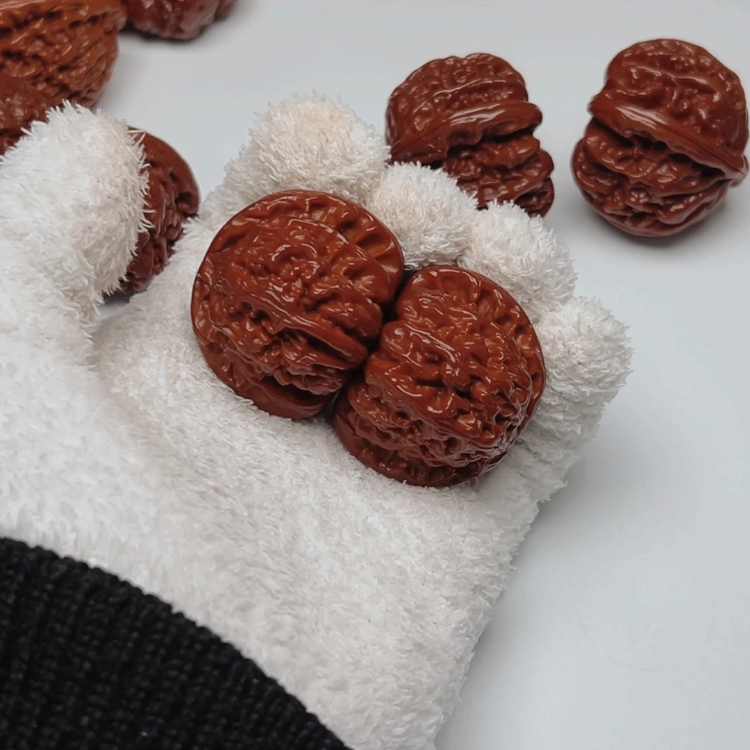 ****文玩核桃吊坠白狮子核桃