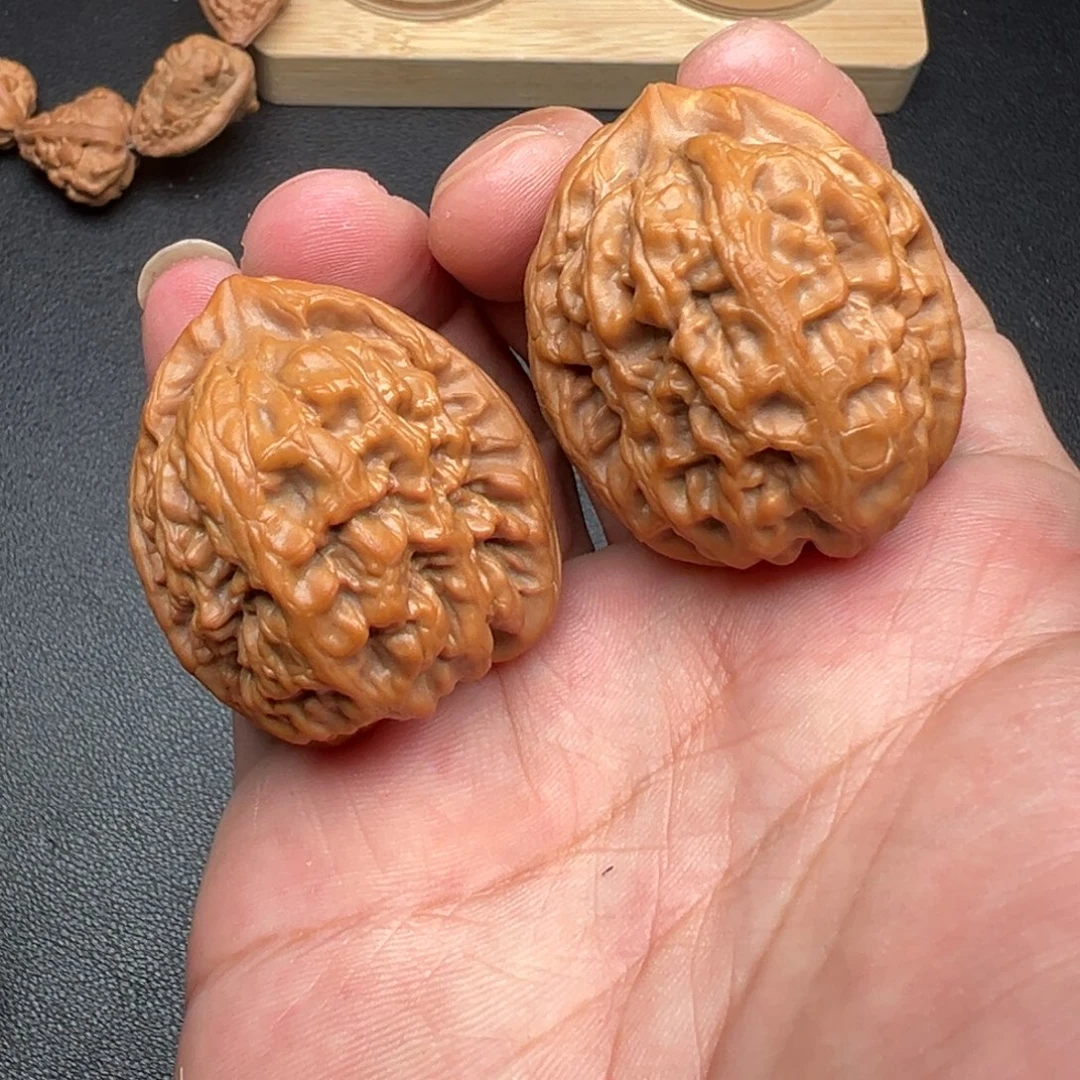 把件文玩核桃红锦鲤