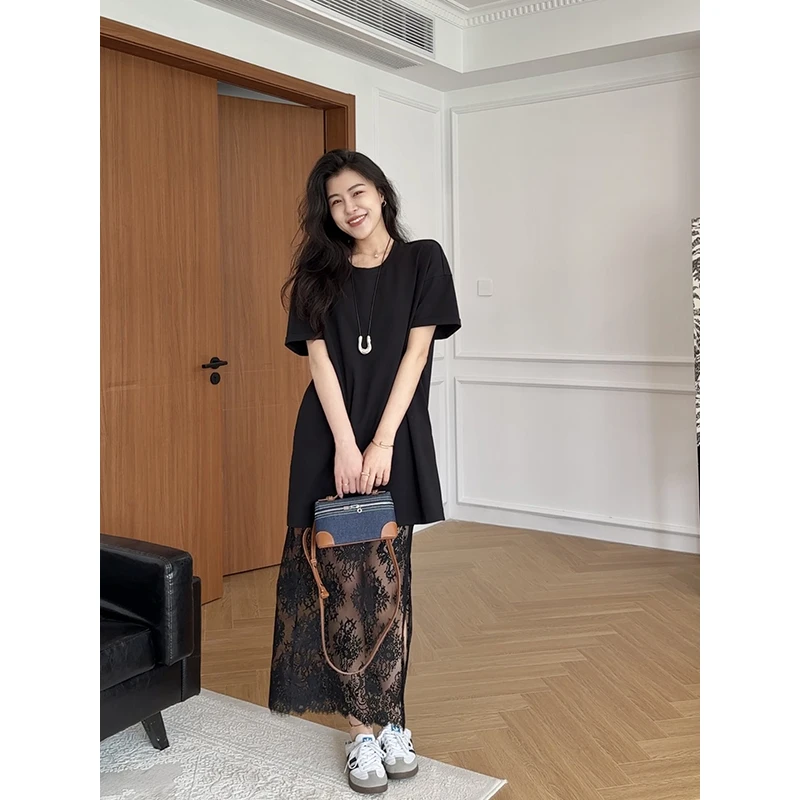 【现货】张阿星【反差魅力】黑色T恤连衣裙+蕾丝半裙套装  W425A05964