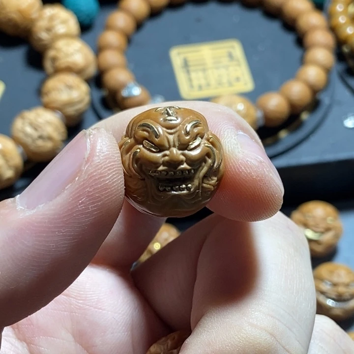 猴头核桃把件虎王